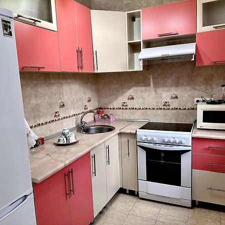 Майлина 10 Аэропорт Apartment Turksib ภายนอก รูปภาพ