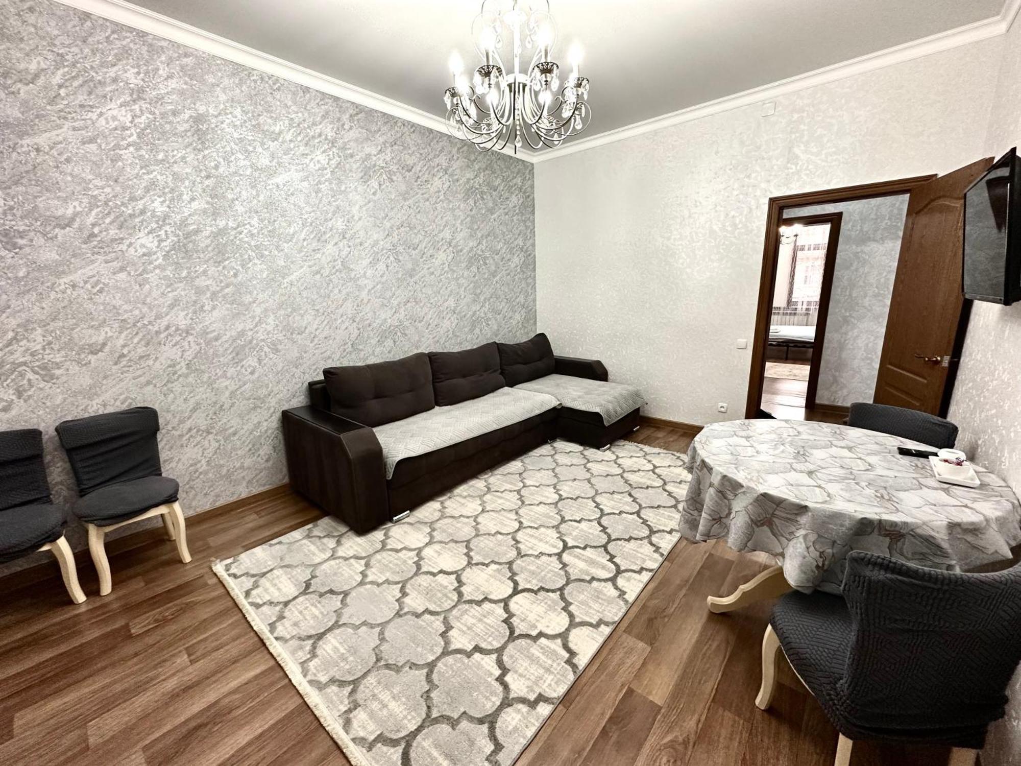 Майлина 10 Аэропорт Apartment Turksib ภายนอก รูปภาพ